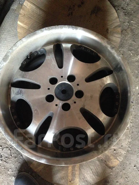 4Go JJ9. 9.0x18", 5x114.3, ET45, �� 73���. ����