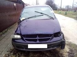 Chrysler Voyager. 1C4GYN2C7XU138374 ����