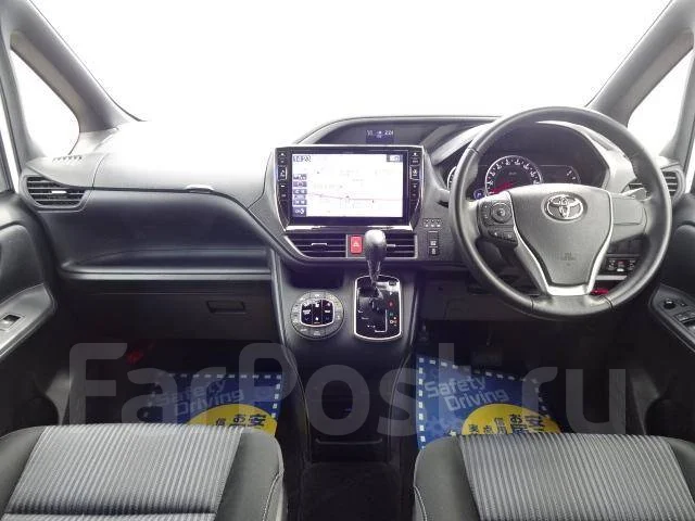 Toyota Voxy. �������, 4wd, 2.0 (152��.�.), ������, 36����. ��. ��� ����� �� ������������ ����