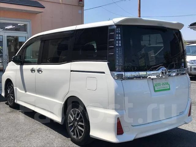 Toyota Voxy. ��������, ��������, 2.0 (99��.�.), ������, 15����. ��. ��� ����� �� ������������ ����