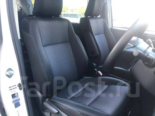 Toyota Voxy. ��������, ��������, 2.0 (99��.�.), ������, 15����. ��. ��� ����� �� ������������ ����