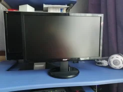 Acer. 19.5"