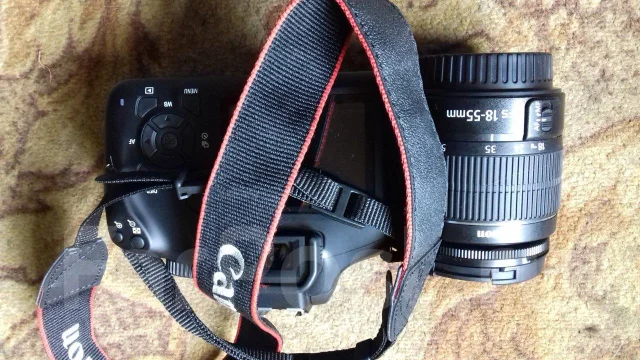 Canon EOS 4000D. ���: 14� � ����� ����