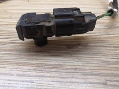 Датчик давления топливной рейки. Toyota: Sienna, XA, RAV4, Camry, Scion, Echo, Sequoia, Tundra, 4Runner, Celica, Land Cruiser, Solara, Prius, MR2, Hig...
