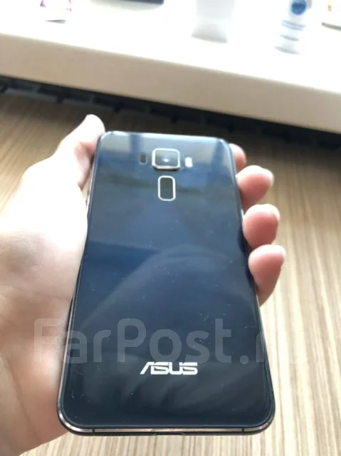 Asus ZenFone 3 ZE520KL. �/� ����