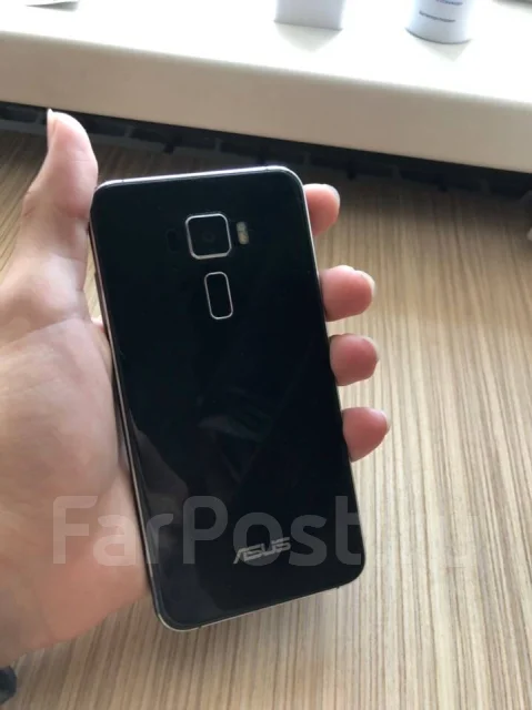 Asus ZenFone 3 ZE520KL. �/� ����