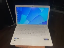 Toshiba Satellite C870. 17.3", 2,1����, ��� 6 ��, ���� 640���, WiFi, Bluetooth, ����������� �� 4��. ����