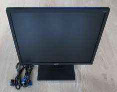 Acer. 19" ����