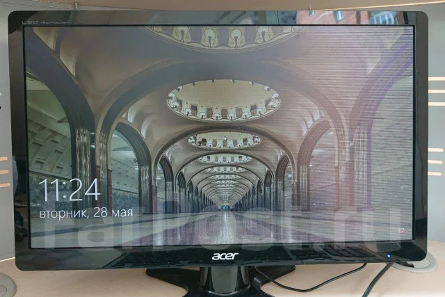 Acer. 20" ����