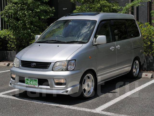 Noah 2001. Toyota Noah 2001. Тойота Ноах 2001. Лит айс Ноах 2001. Toyota Noah 2001 салон.