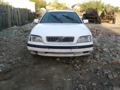 Volvo S40 ����