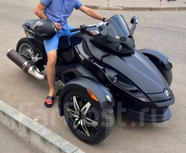 Трайк can am Spyder