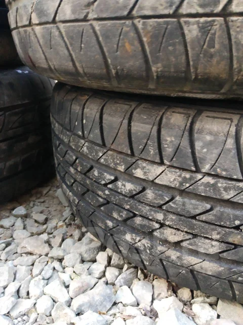 Bridgestone Sneaker. ������, 2009 ���, �/�, ����� 40 % ����
