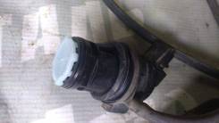 Насос омывателя. Lexus: LX450d, ES300h, GS F, ES200, ES250, ES350, RC F, LX460, LX570 Toyota: Prius a, RAV4, Camry, Land Cruiser, Prius v, Prius, Vell...