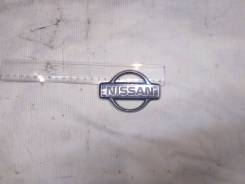 Эмблема крышки багажника Nissan Cefiro в Новосибирске Эмблема крышки багажника Nissan Cefiro