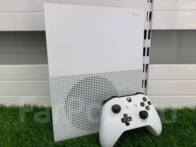 Microsoft Xbox One S ����