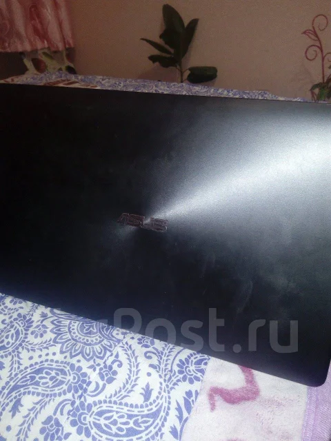 Asus X750L. 17.3", ��� 8 ��, ���� 1 000���, WiFi: 1, Bluetooth: 1, ����������� �� 3��. ����