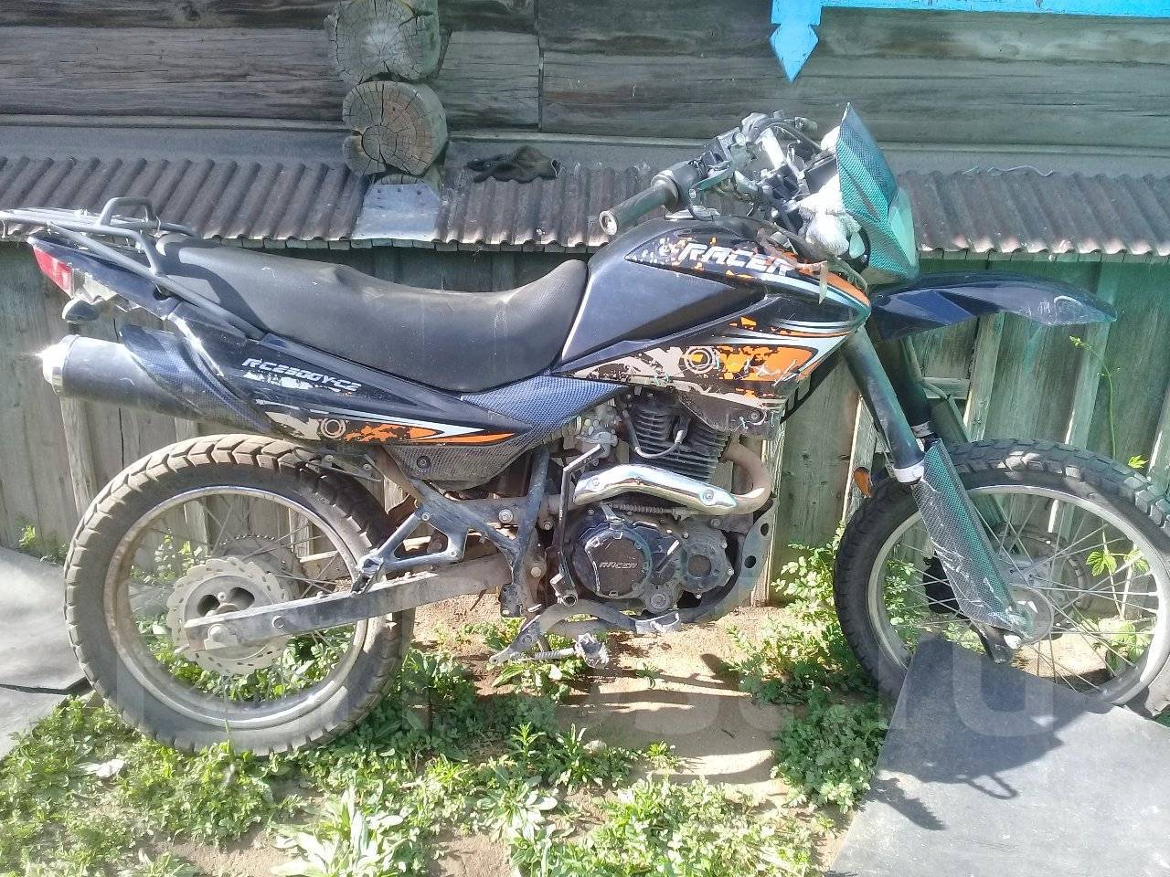 Мотоцикл 250 кубов рейсер пантера. Рейсер пантера 250 красный. Рейсер пантера 250. Разбитый мотоцикл racer panther. Двигатель рейсер пантера 250.