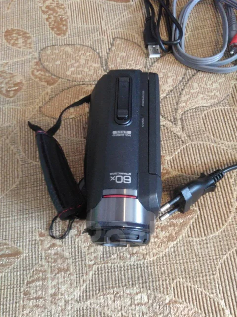 JVC Everio GZ-E100 ����