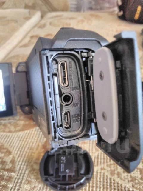 JVC Everio GZ-E100 ����