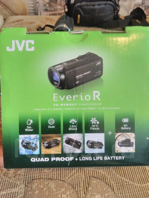 JVC Everio GZ-E100 ����