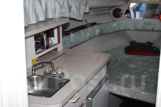 Bayliner. 1991 ���, ����� 8��., ��������� ������������, 180��.�., ������ ����