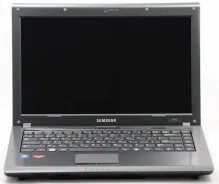 Samsung R425. 14", 2,1����, ��� 4 ��, ���� 250���, WiFi: 1 ����