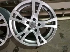 OZ Racing Italia 150. 7.5x17", 5x120, ET34 ����