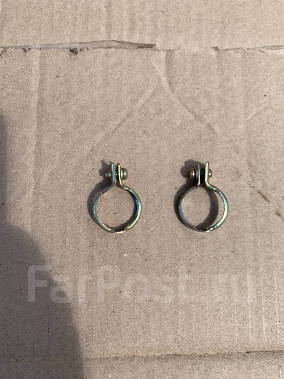 хомут трубки радиатора печки ситроен. хомут трубки модуля отопителя уаз патриот. пружинный хомут радиатора отопителя 214. Opel corsa d хомуты радиатора печки. хомут трубки отопителя пежо боксер.