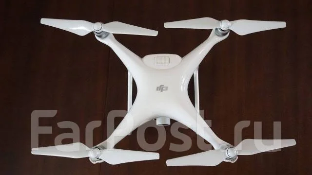 DJI Phantom 4 ����