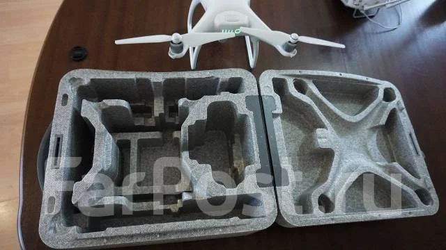 DJI Phantom 4 ����