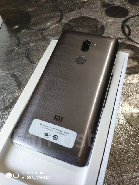 Xiaomi Mi5S Plus. �/�, �����������, 4G LTE, Dual-SIM, NFC ����
