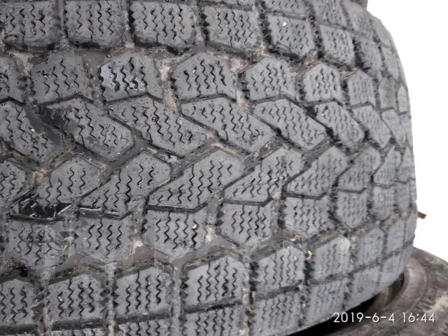 Yokohama Guardex F700S. �����������, 2000 ���, �/�, ����� 20 % ����