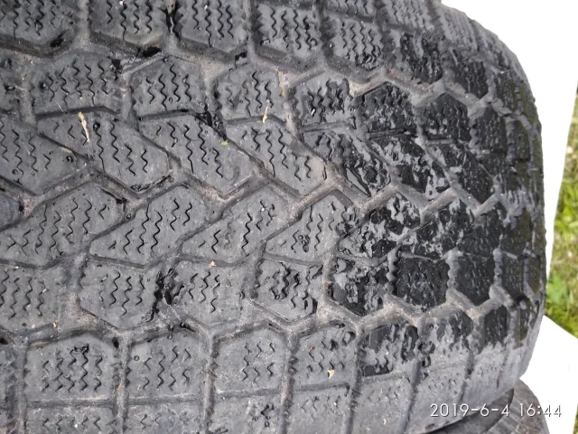 Yokohama Guardex F700S. �����������, 2000 ���, �/�, ����� 20 % ����