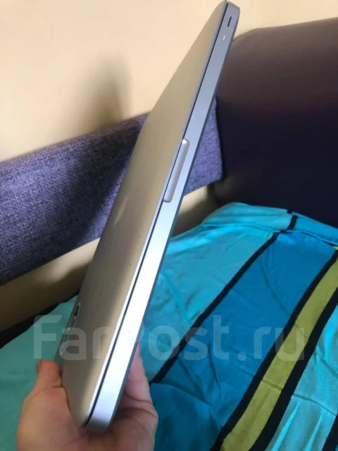 Apple MacBook 13. 13.3", ��� 4 ��, ���� 500���, WiFi: 1, Bluetooth: 1 ����