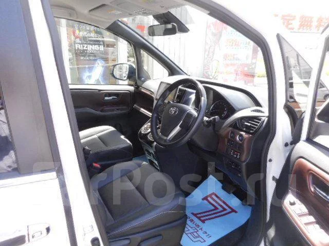 Toyota Esquire. ��������, ��������, 2.0 (152��.�.), ������, 46����. ��. ��� ����� �� ������������ ����