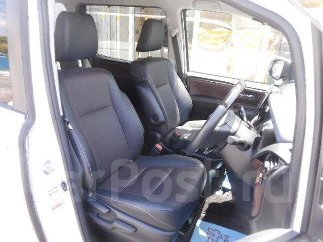 Toyota Esquire. ��������, ��������, 2.0 (152��.�.), ������, 46����. ��. ��� ����� �� ������������ ����
