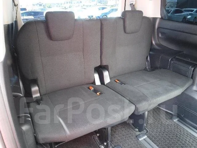 Toyota Esquire. ��������, ��������, 1.8 (152��.�.), ������, 56����. ��. ��� ����� �� ������������ ����