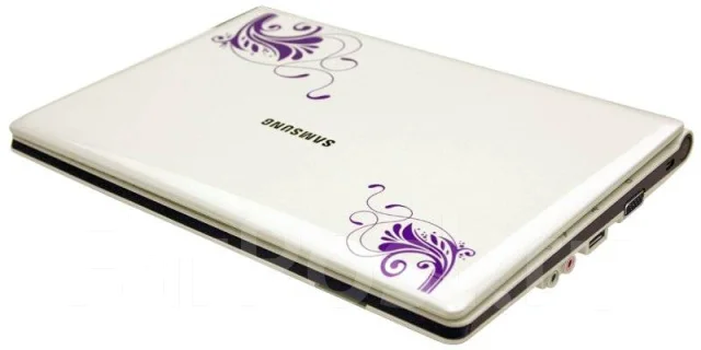 Samsung NC10. 10.1", 1,6����, ��� 512 ��, WiFi: 1, Bluetooth: 1, ����������� �� 3��. ����
