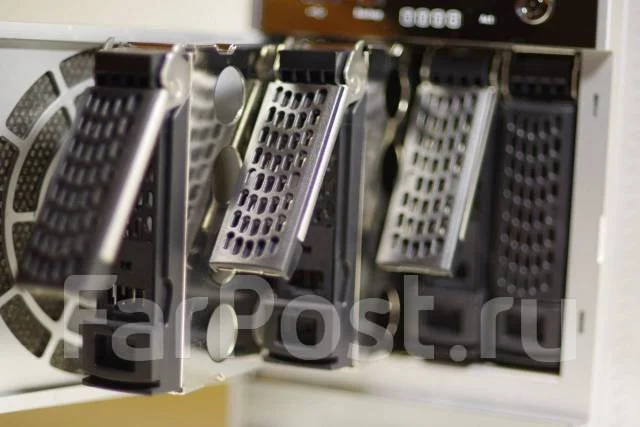 Сетевое хранилище (NAS, MediaServer) Netgear ReadyNas NV+ (RND4000 v3 ...