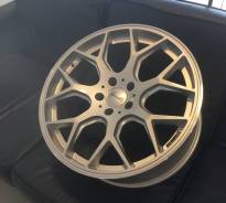 Gianelle Puerto. 8.5/9.5x19", 5x112, ET35/40, �� 66,6���. ����