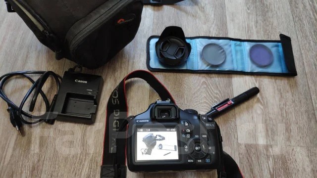 Canon EOS 1100D ����