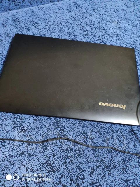 Lenovo B50-30. 15.6", 2,2����, ��� 4 ��, ���� 500���, WiFi: 1, Bluetooth: 1 ����