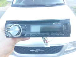 Pioneer DEH-1600UBB ����