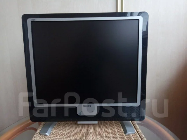 Philips. 19" ����