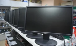 HP. 22", ���������� �� (LCD)