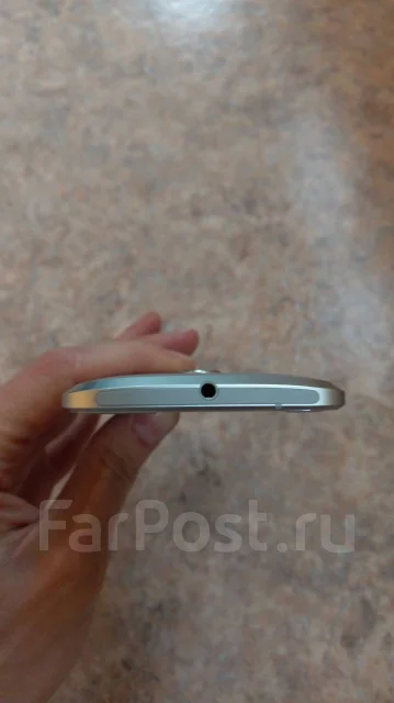 HTC 10. �/�, �����������, 3G, 4G LTE, NFC ����