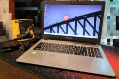 Asus K56CB. 15.6", 1,5����, ��� 4 ��, ���� 120���, WiFi, Bluetooth, ����������� �� 3��. ����