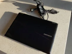 Samsung RF510. 15.6", 2,5����, ��� 4 ��, ���� 500���, WiFi, Bluetooth, ����������� �� 2��. ����