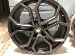Fondmetal. 9.0x20", 5x150, ET35 ����